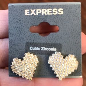 BNIP express stud earrings